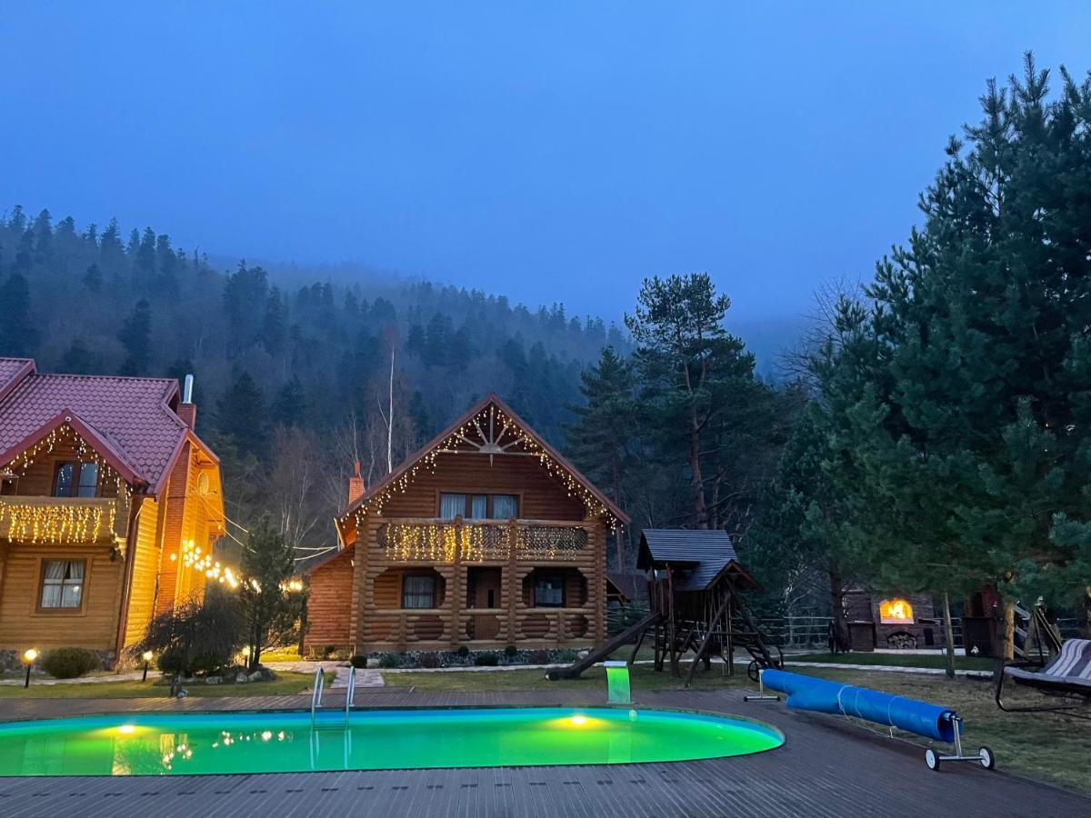 Котедж "Villa Затишна" Mîkulîciîn Exterior foto