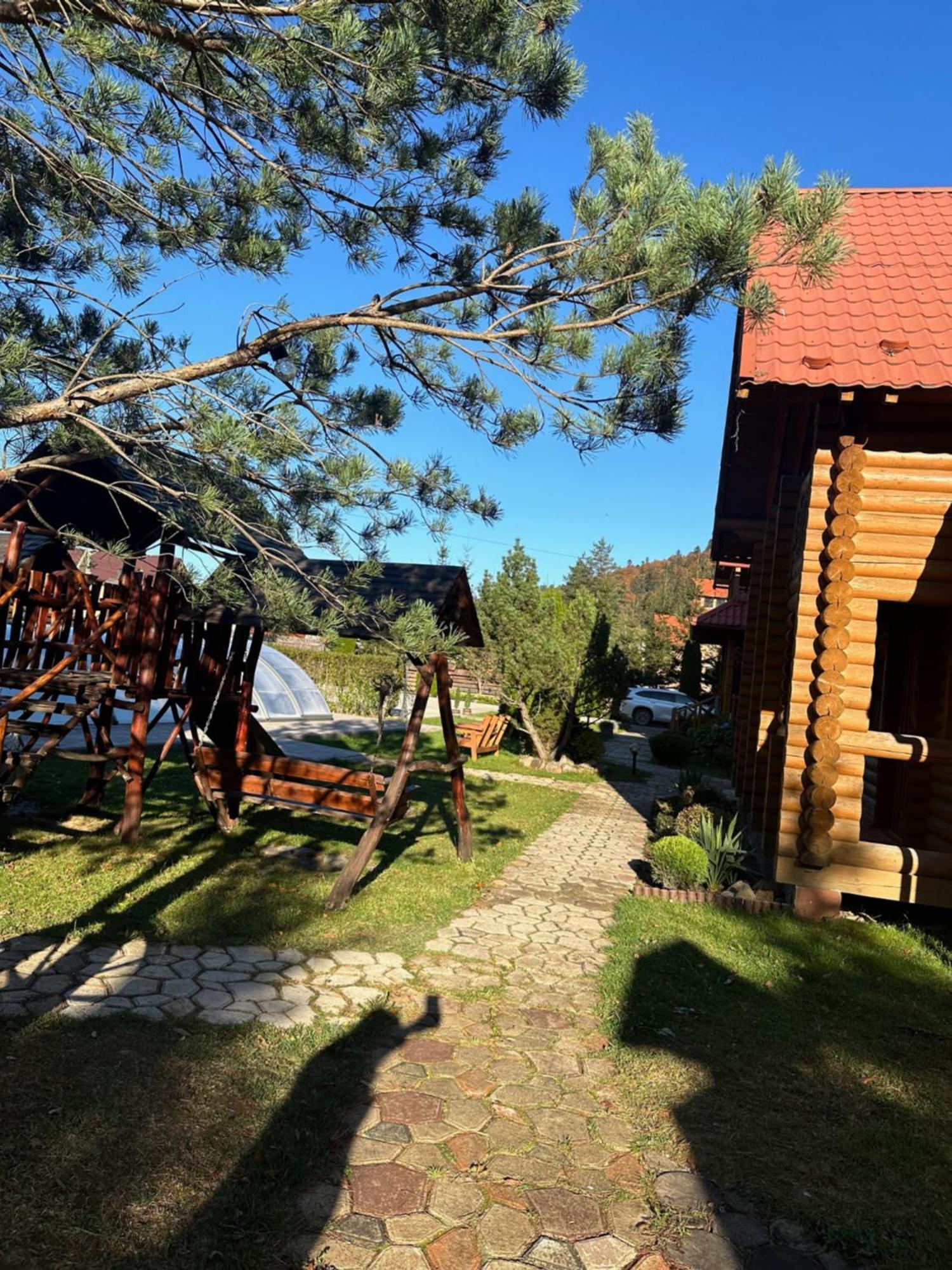 Котедж "Villa Затишна" Mîkulîciîn Exterior foto