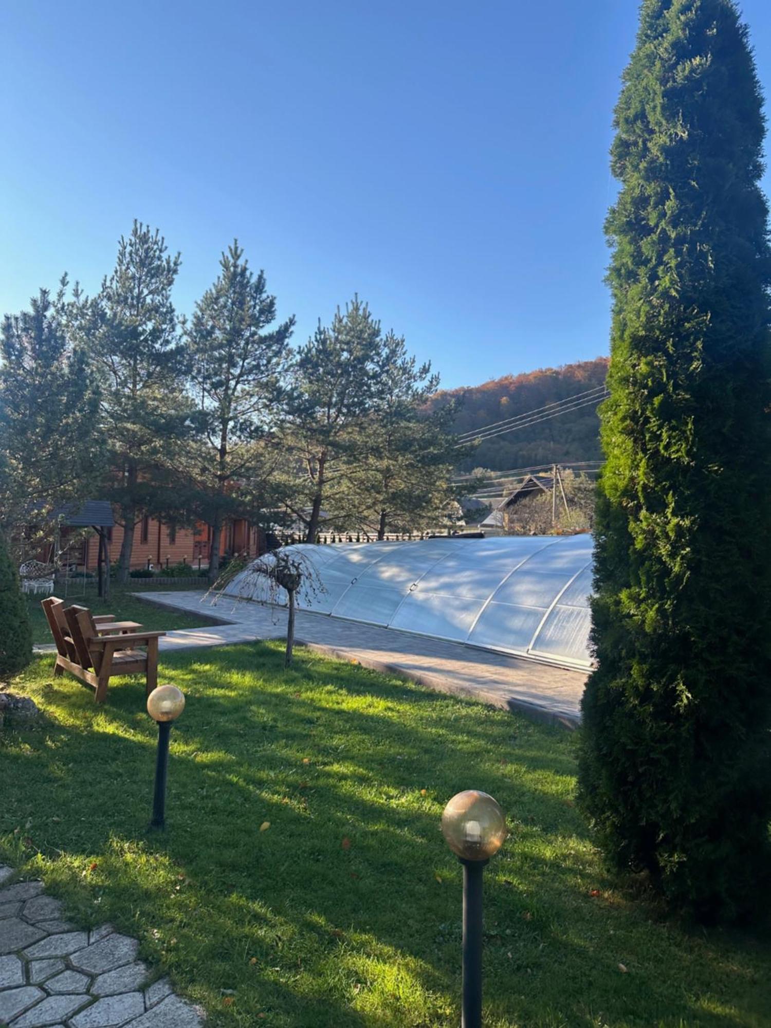 Котедж "Villa Затишна" Mîkulîciîn Exterior foto